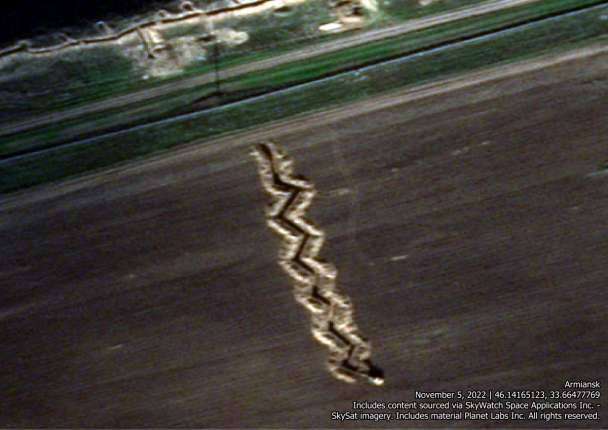 Оккупанты начали рыть окопы в Крыму: спутниковые снимки (ФОТО) Оккупанты начали рыть окопы в Крыму: спутниковые снимки (ФОТО)