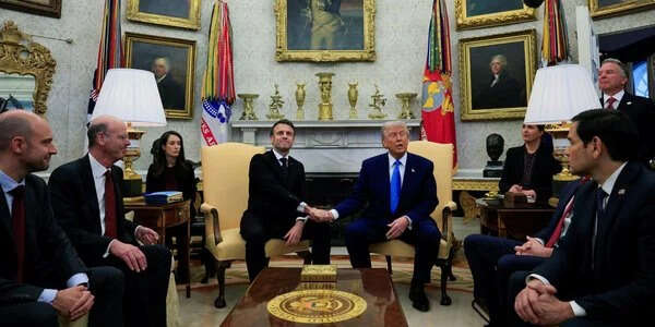 О чем все же Макрон договорился с Трампом: зачем лидеры ЕС снова собираются на совещание О чем все же Макрон договорился с Трампом: зачем лидеры ЕС снова собираются на совещание