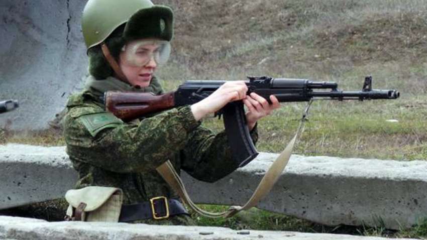 Окупанти почали кидати в штурми жінок: що відомо Окупанти почали кидати в штурми жінок: що відомо