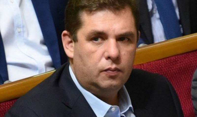 Помічниця нардепа Третьякова, яка потрапила в гучний скандал, йде в Раду,- «ЧЕСНО»