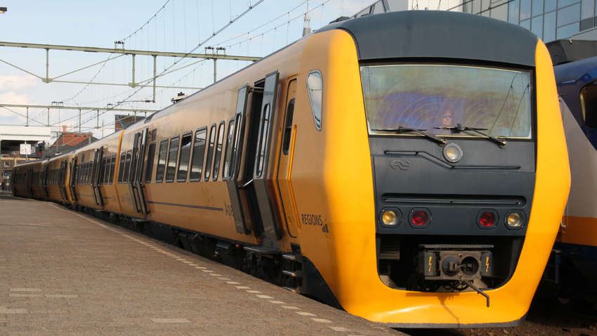 Румунія півтора року не може забрати куплені в Нідерландах поїзда