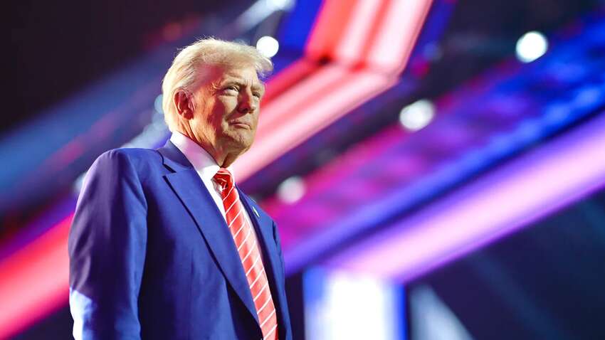 Трамп пригадує минуле: президент США попередив Обаму про арешт Трамп пригадує минуле: президент США попередив Обаму про арешт