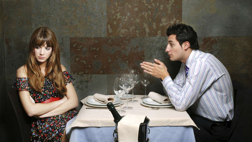 Яких тем слід уникати на першому побаченні