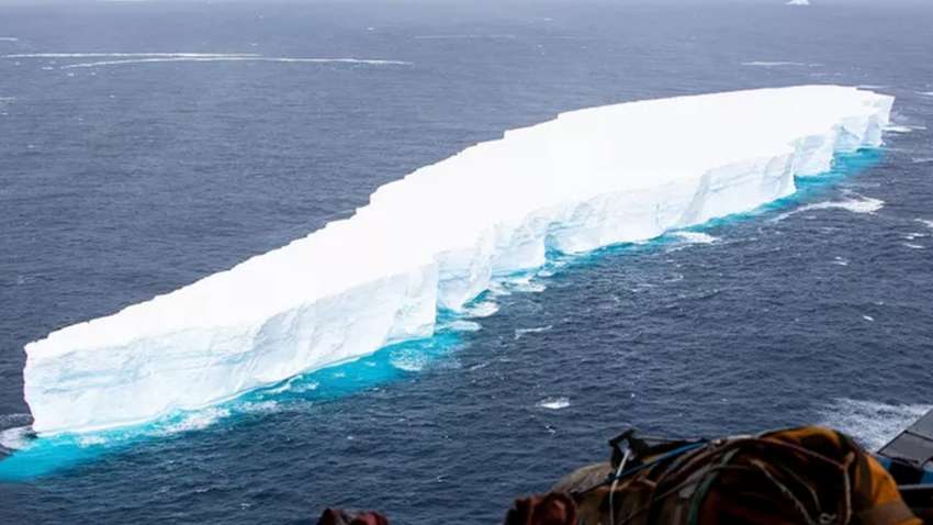 Самый крупный в мире айсберг растаял: сколько воды попало в океан