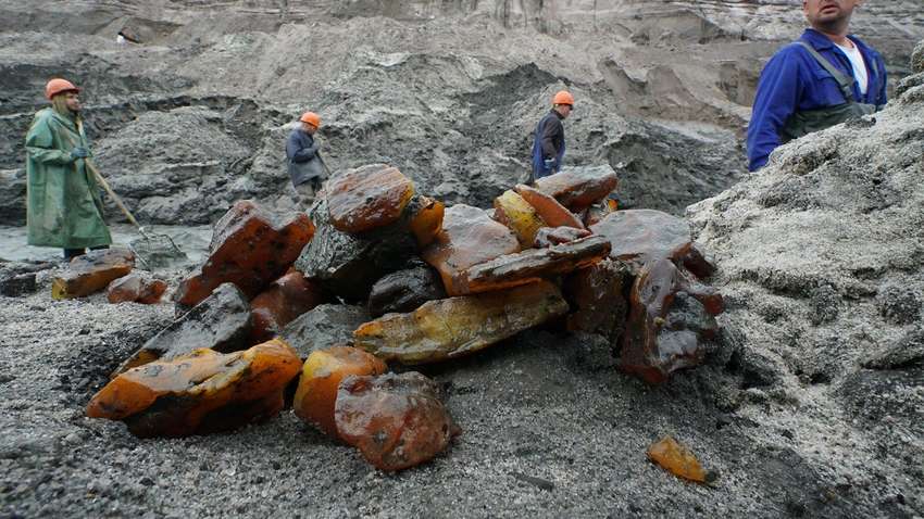 Кабмін прийняв проект закону про видобуток бурштину