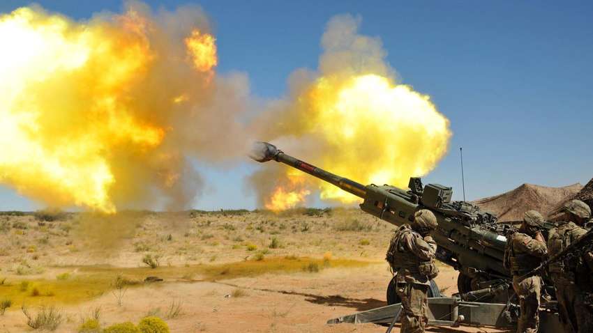 Шоу артиллеристов. Украинские воины собрали гаубцу всего за 1 минуту (ВИДЕО)