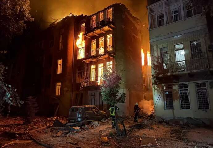 Атака РФ на Одессу: в городе многочисленные пожары, под завалами могут быть люди Атака РФ на Одессу: в городе многочисленные пожары, под завалами могут быть люди