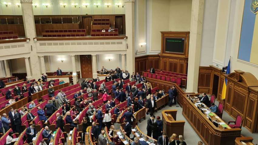 Рада разблокировала закон о рынке земли