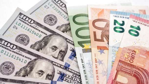 В Украине продолжает расти доллар: курс валют на 2 октября