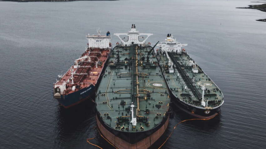 Путину станет еще сложнее продавать нефть: какое решение принял ЕС Путину станет еще сложнее продавать нефть: какое решение принял ЕС