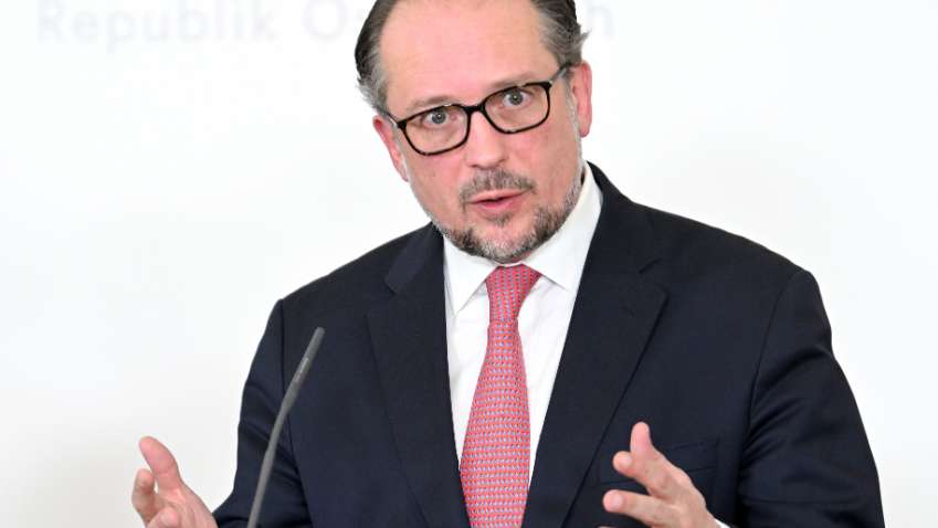 В Австрии сделали скандальное заявление о мирных переговорах Украины и России В Австрии сделали скандальное заявление о мирных переговорах Украины и России