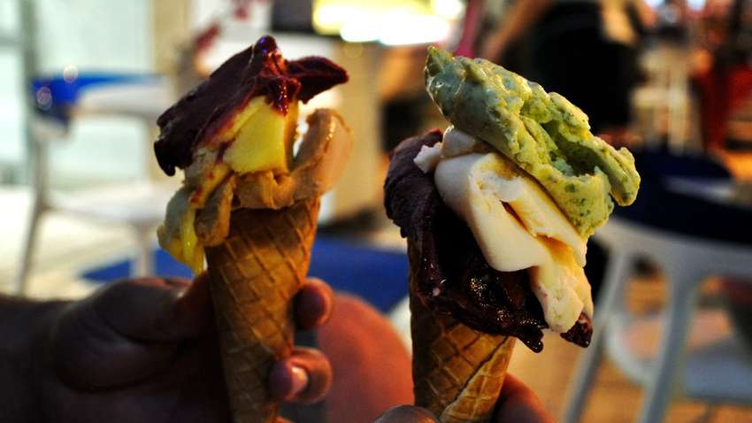 У Гонконзі продають морозиво зі смаком сльозогінного газу