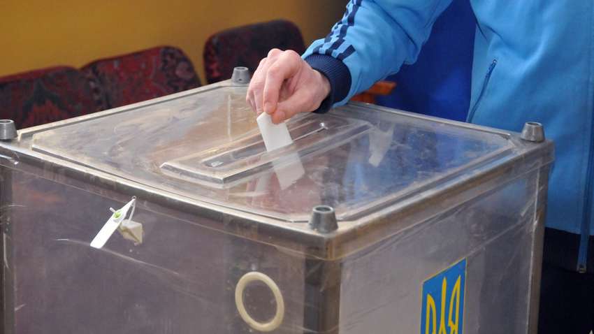 Выборам быть: в Слуге народа объяснили, почему коронавирус не остановит голосование