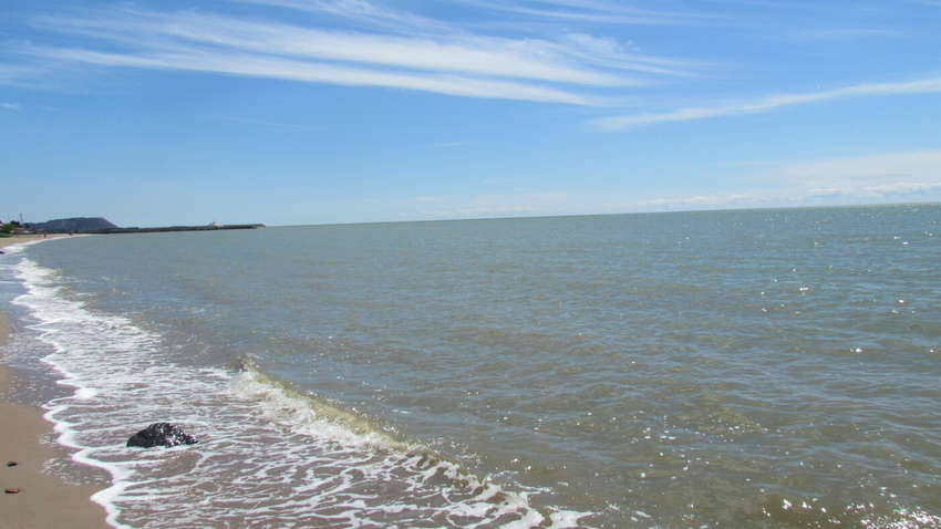 У Маріуполі на пляжі підірвалися двоє людей, серед них дитина