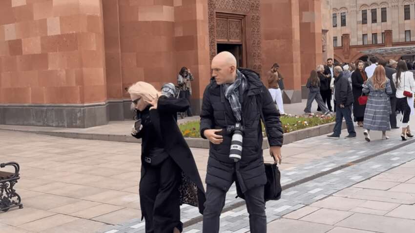  Певица из Одессы, поддерживающая режим Кремля, пострадала на похоронах Кеосаяна (ВИДЕО)