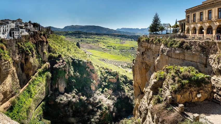 Отпуск в Испании: что можно и чего не следует делать туристам