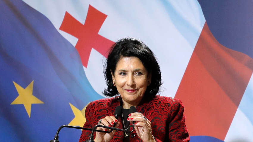 Президентка Грузии пожаловалась на правительство, что не позволило ей поехать в Украину Президентка Грузии пожаловалась на правительство, что не позволило ей поехать в Украину