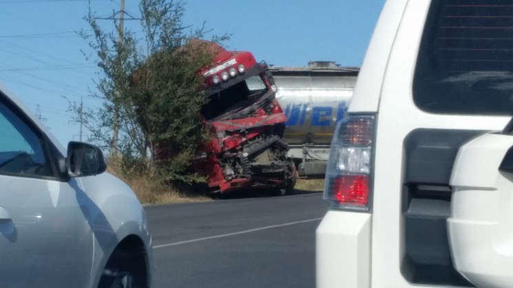 В Одесской области маршрутка столкнулась с грузовиком: есть погибшие