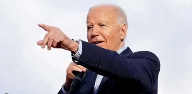 Советники Байдена хотят убедить его выйти из избирательной кампании – СМИ