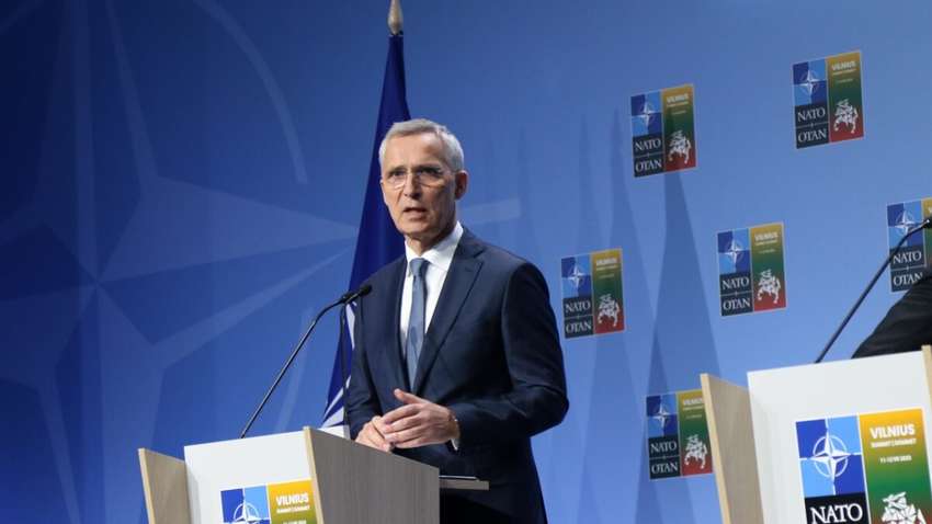 НАТО реагує на ядерну риторику Росії: безрозсудна і небезпечна НАТО реагує на ядерну риторику Росії: безрозсудна і небезпечна