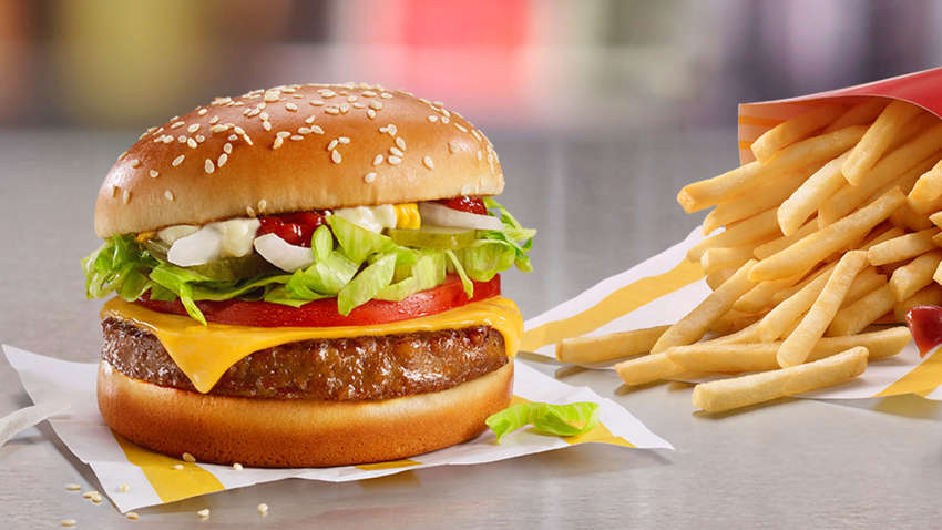 McDonald’s будет выпускать бургеры с искусственным мясом