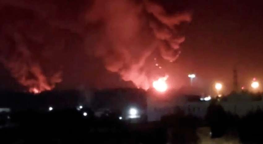 В российском Пскове снова взволновались из-за атаки дронов: в городе раздавались взрывы и стрельба В российском Пскове снова взволновались из-за атаки дронов: в городе раздавались взрывы и стрельба