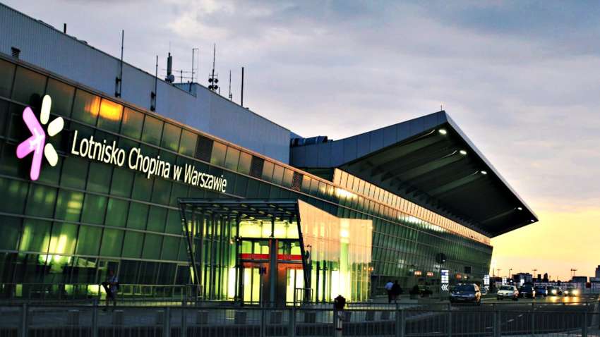 В Польше эвакуировали аэропорт из-за иностранца, который вез опасный багаж из Украины