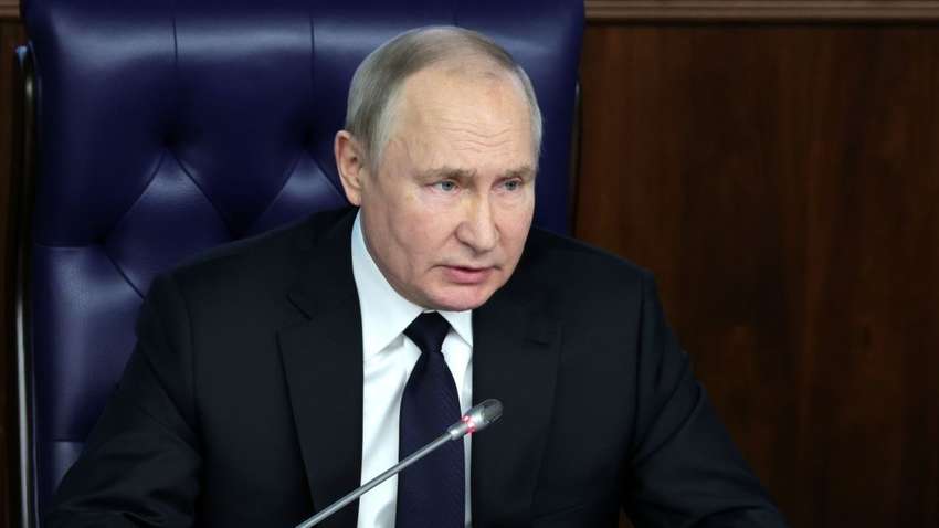 Бывший охранник Путина рассказал о его  "спецпоезде" и резиденции Бывший охранник Путина рассказал о его  "спецпоезде" и резиденции