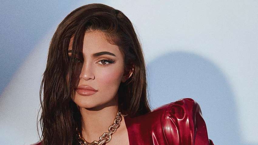 Кайлі Дженнер показала, як виглядає без макіяжу