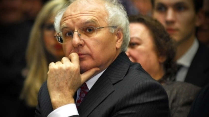 Помер екс-міністр освіти Іван Вакарчук