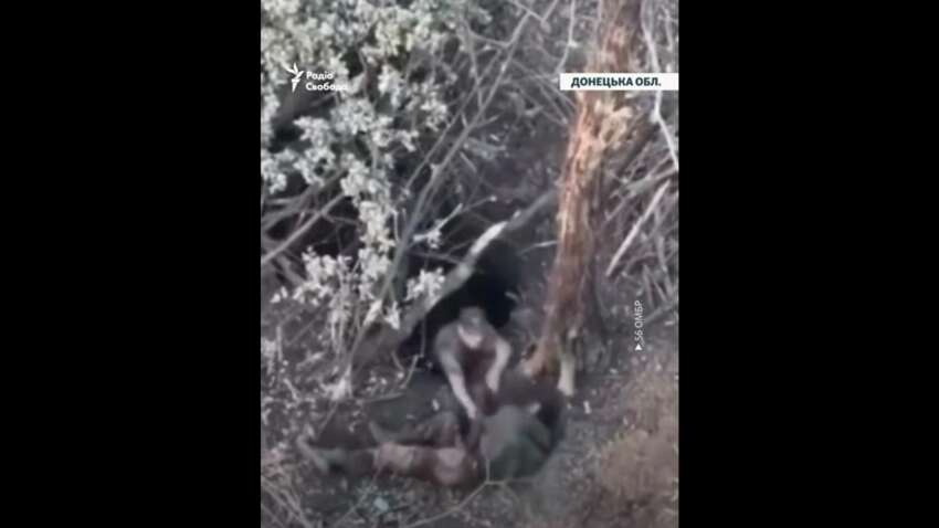 Шокуюче відео з фронту: побратим не пускає пораненого товариша до бліндажа