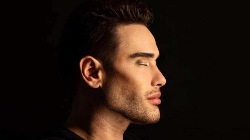 "Живий Нострадамус" розкриває свої жахливі передбачення на 2025 рік "Живий Нострадамус" розкриває свої жахливі передбачення на 2025 рік