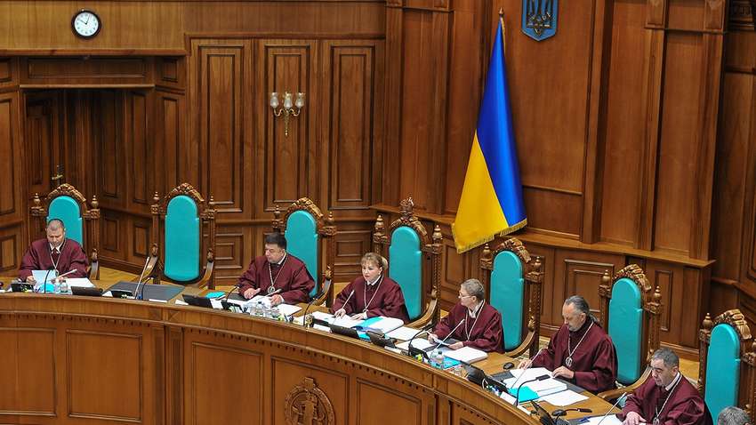 Законопроект о праве народа на законотворческие инициативы рассмотрит Конституционный суд Украины