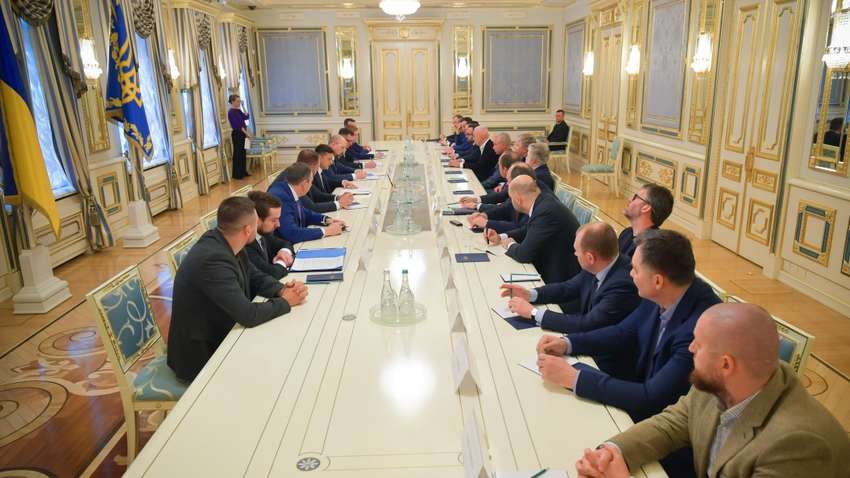 Чи зможе Зеленський направити енергію олігархів у необхідне для країни русло: прогнози експертів