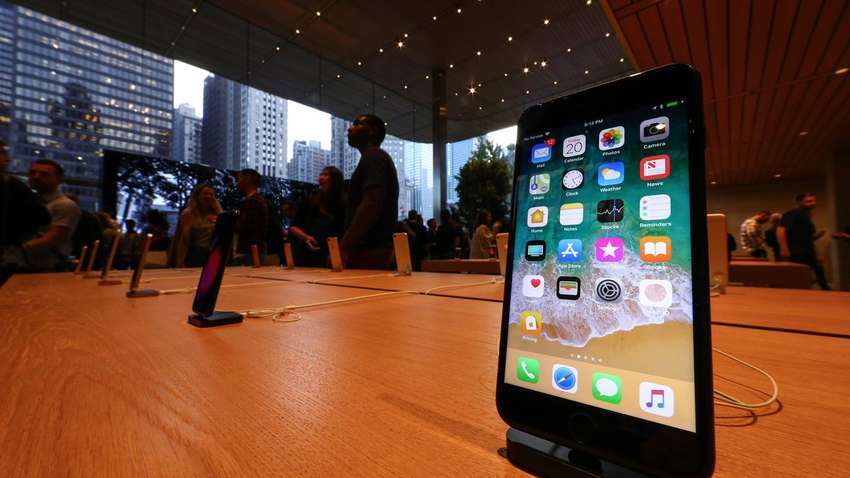 Компанія Apple перенесе презентацію своїх нових смартфонів