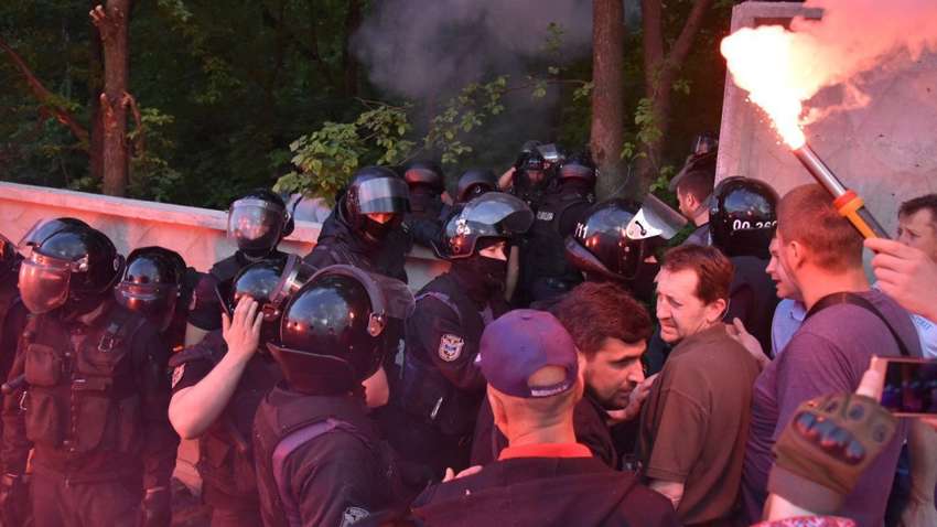 Мітинги у Протасовому Яру: київський забудовник переконаний, що протести активістів були проплачені