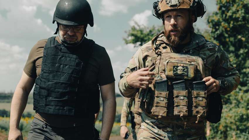 Редкое явление: украинский министр посетил передовую