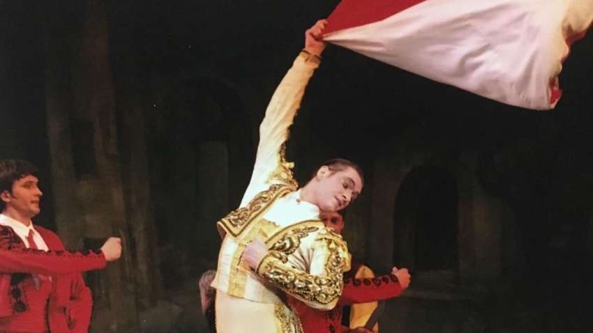 Попал под обстрел оккупантов: погиб артист балета Национальной оперы Украины Артем Дацишин Попал под обстрел оккупантов: погиб артист балета Национальной оперы Украины Артем Дацишин