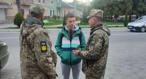 Як правильно поводити себе під час зустрічі з працівниками ТЦК: адвокат пояснює важливі нюанси