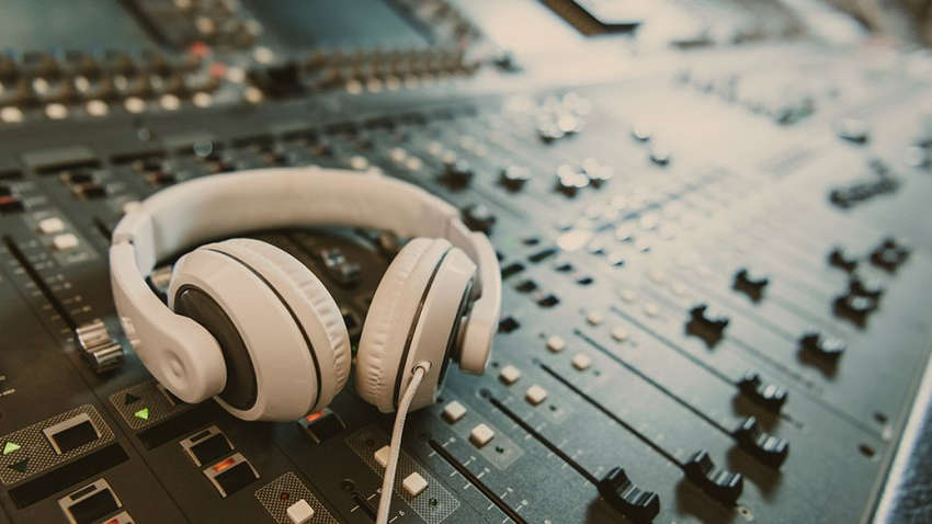 Штрафи за прослуховування російської музики: кого та на скільки штрафуватимуть