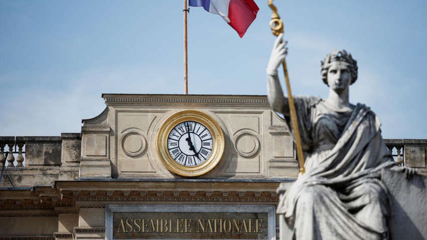 До чого привів підсумок виборів у Франції: чому в Парижі спалахнули протести