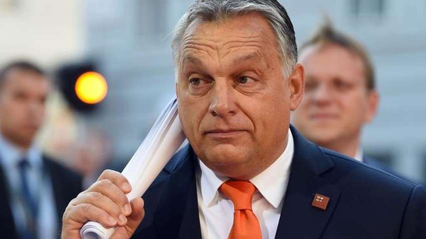 Союзник Путина в Европе поехал на встречу к Макрону: о чем говорили