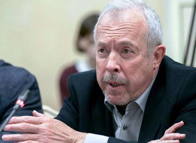 Макаревич отреагировал на признание РФ "Л/ДНР": "Точно виноваты украинцы, которых начнут убивать?" Макаревич отреагировал на признание РФ "Л/ДНР": "Точно виноваты украинцы, которых начнут убивать?"