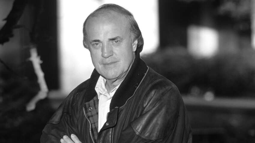 Він дивився в очі Хусейну і бен Ладену – помер легендарний журналіст, якого боялися диктатори (R.I.P.) Він дивився в очі Хусейну і бен Ладену – помер легендарний журналіст, якого боялися диктатори (R.I.P.)