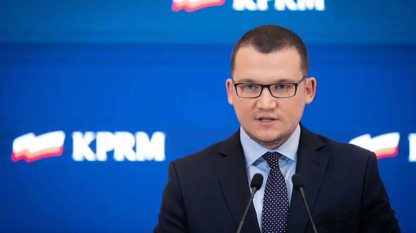 Польський уряд повідомив, чому кілька годин мовчав після ракетного удару по їх країні