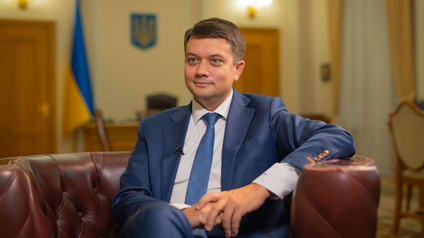 Міні-армія Разумкова: що робить екс-спікер і чим може відповісти Банкова