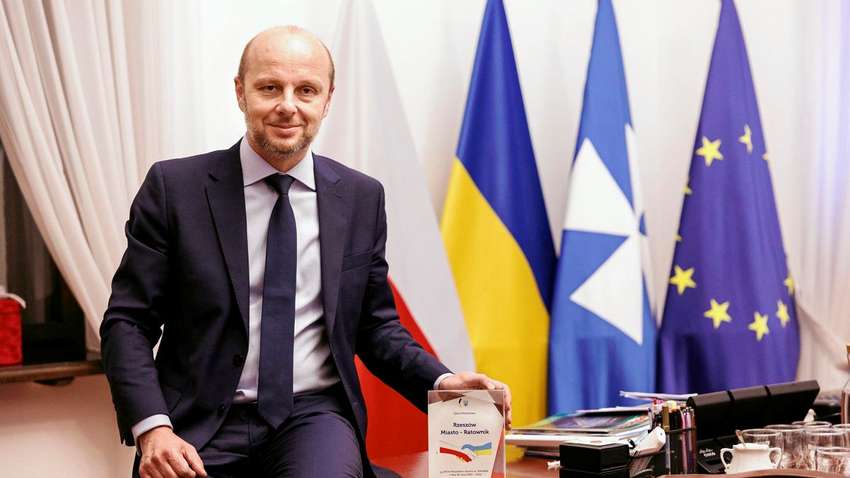 Обкладинка в газеті в обмін на допомогу українцям: у Польщі анонсували ще одну акцію на підтримку українців