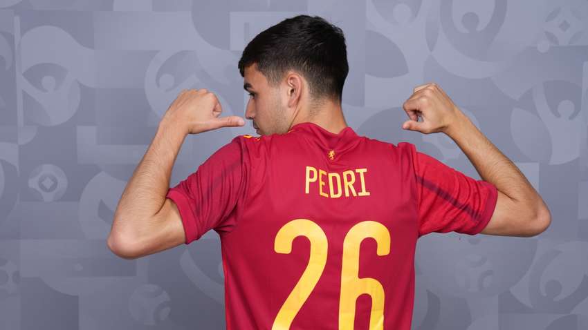 Кто стал лучшим молодым игроком Евро-2020