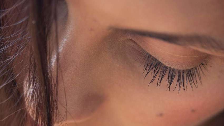 На какие серьезные проблемы может указывать выпадение ресниц