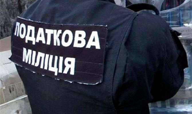 Податкова міліція Дніпропетровщини схиляє колег бізнесмена до дачі свідчень проти нього, - ЗМІ